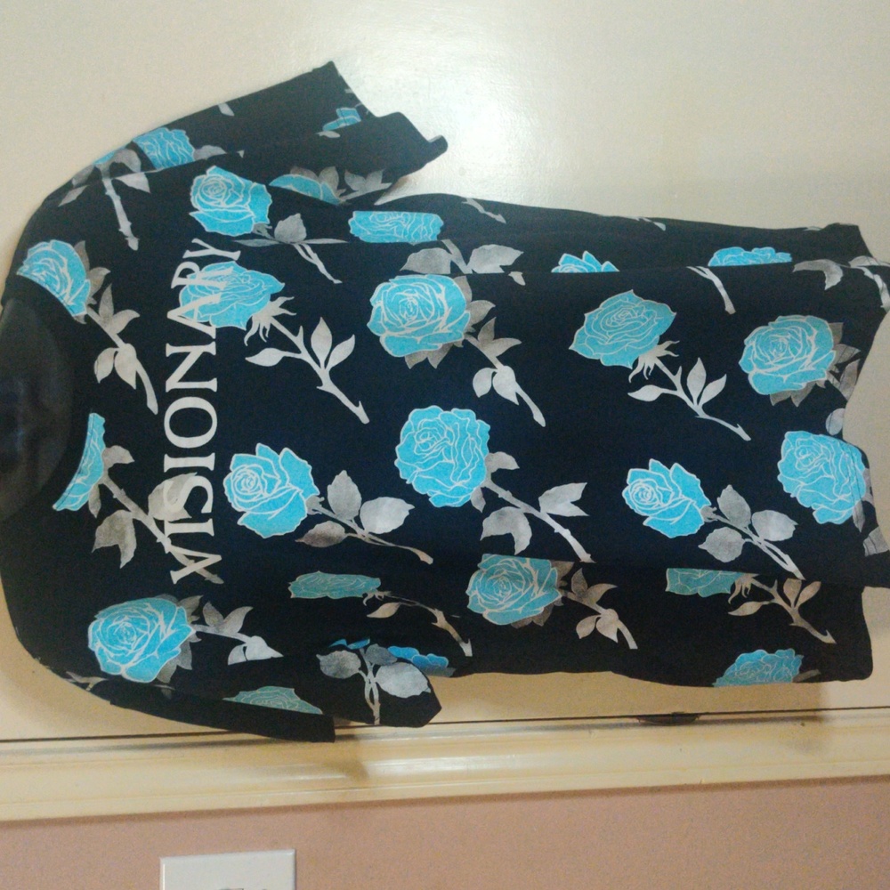 Fresh Laundry Size XL Visionary T-shirt